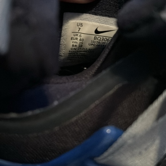 Nike training easy slip on sneakers size 7 - Picture 4 of 6